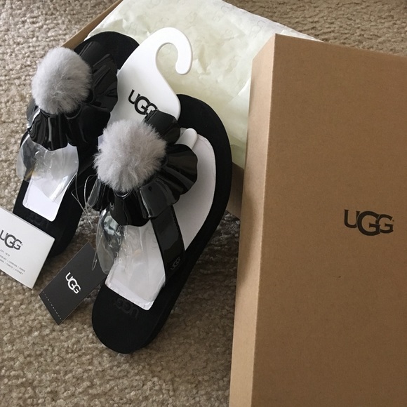 UGG Other - Ugg poppy slippers UGG Other - Ugg poppy slippers